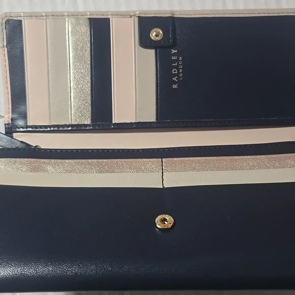 Radley  Wallet - Picture 2 of 7